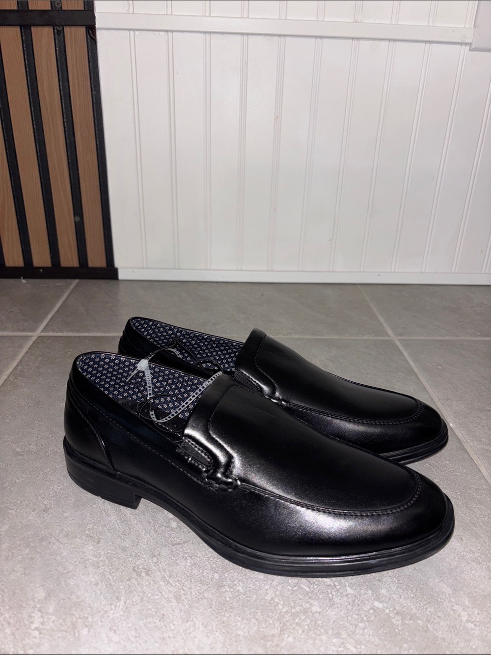 Perry Ellis Men's Black Slip-On Dress Loafers